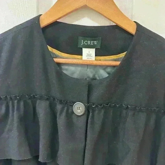 J Crew Ladies Black 100% Wool Ruffled Cascade Blazer Jacket Size 6 Business - Picture 2 of 7